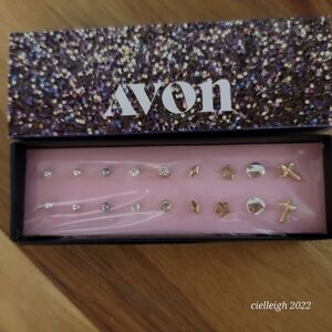Avon Modern Stud Earrings Multi-pack